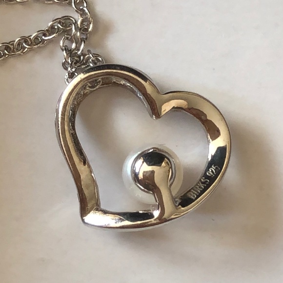 Maison Birks Sterling Silver Heart with Pearl - Picture 4 of 9